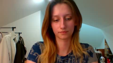 Snapshot of luna_xsensual chatting on February 2025 04:11:02 PM L U N A online show from February 2025 04:11:02 PM