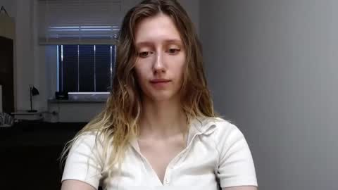 Snapshot of luna_xsensual chatting on September 2025 05:33:01 AM L U N A online show from September 2025 05:33:01 AM