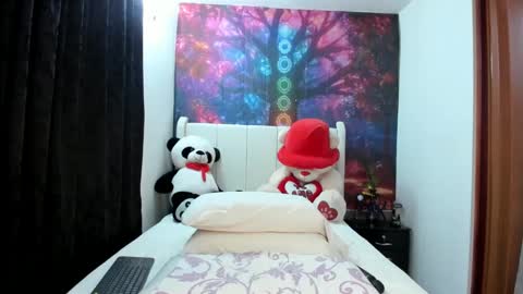 lunaa mayer online show from October 2025 01:03:02 AM