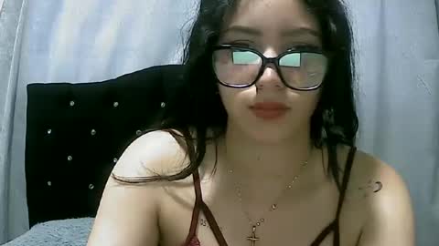 lunaa_sub online show from February 2025 11:08:02 PM