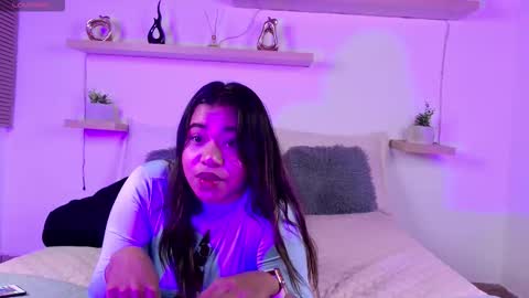 Snapshot of lunaartistry chatting on November 2025 02:58:01 AM Luna online show from November 2025 02:58:01 AM