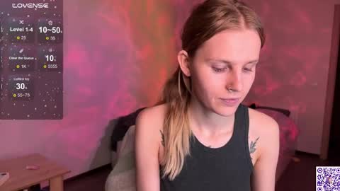Snapshot of lunacyy chatting on October 2025 08:07:02 PM Britney online show from October 2025 08:07:02 PM