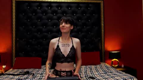 Snapshot of lunadevill chatting on September 2025 05:24:02 PM Luna Devil online show from September 2025 05:24:02 PM