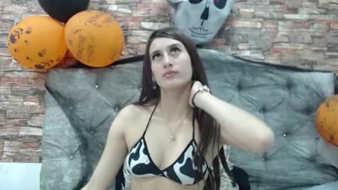 Luna online show from October 2025 03:01:01 PM