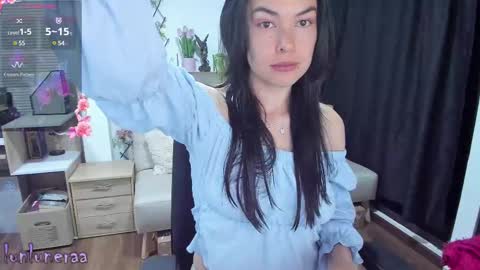 Luna online show from February 2025 02:33:02 AM