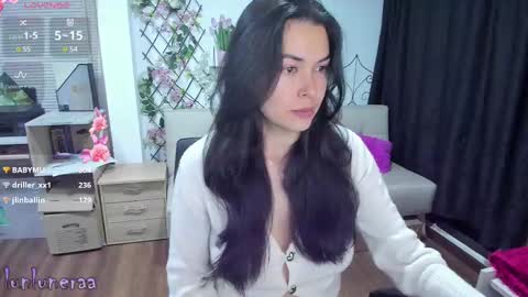 Luna online show from February 2025 08:06:02 AM