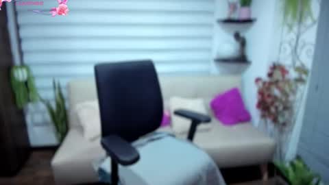 Luna online show from September 2025 03:06:01 AM