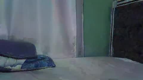 lunalove22_ online show from October 2025 06:39:01 PM