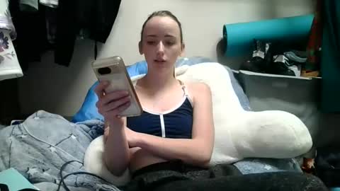 Snapshot of lunapixie2020 chatting on December 2024 04:02:02 AM lunapixie2020 online show from December 2024 04:02:02 AM