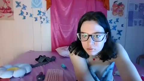 lunaquinn45 online show from December 2025 04:26:01 PM