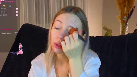 Kelly online show from November 2025 02:39:01 PM