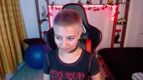 Snapshot of lunarichy chatting on November 2025 08:31:01 PM lunarichy online show from November 2025 08:31:01 PM