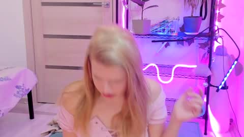 Kate online show from February 2025 03:13:01 AM