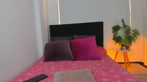 Snapshot of lunavelvet7 chatting on September 2025 03:25:01 PM lunavelvet7 online show from September 2025 03:25:01 PM