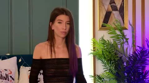 Luna online show from October 2025 06:17:01 AM