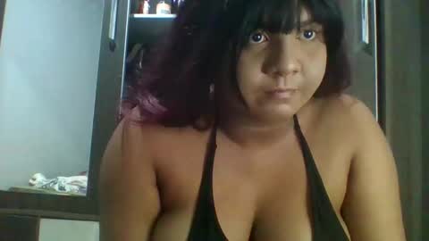 lunawollf online show from October 2025 07:58:02 PM