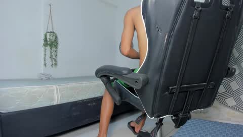 lunay_bigcock420 online show from November 2025 03:50:01 AM