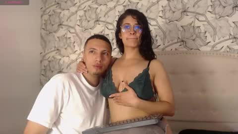 Snapshot of lunaykross chatting on February 2026 04:33:02 AM Luna and Kian online show from February 2026 04:33:02 AM