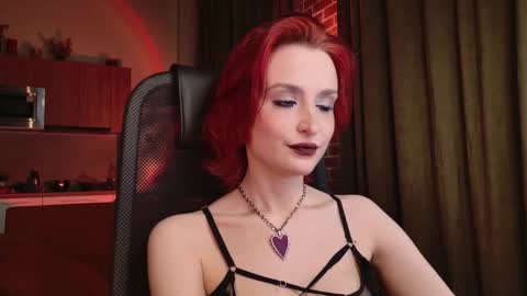 lunelucy online show from October 2025 06:41:02 PM