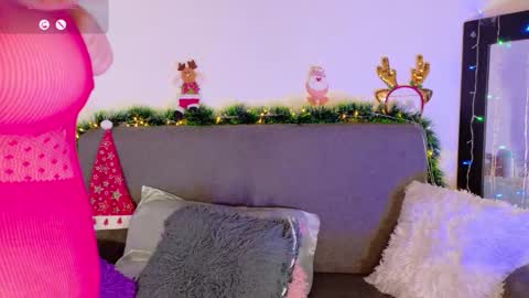 L U N I T A  online show from December 2025 03:01:02 AM