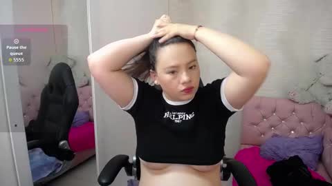 Snapshot of lunnadoll chatting on September 2025 03:06:02 AM Katty what ever do you want on my pv is for extra tokens minimi 250 tks ty u for understand online show from September 2025 03:06:02 AM