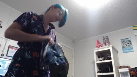 Snapshot of lunobbione chatting on December 2025 03:56:01 AM Lunobbione online show from December 2025 03:56:01 AM