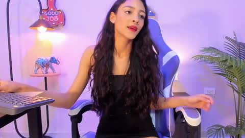Snapshot of lupeebony chatting on January 2025 10:34:01 PM lupe online show from January 2025 10:34:01 PM