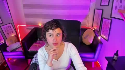 Snapshot of lusiana__ chatting on May 2026 11:37:02 AM Luci online show from May 2026 11:37:02 AM