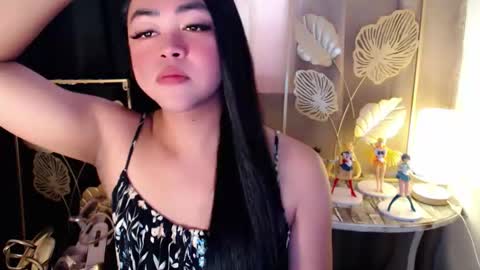 Snapshot of lustfuloffendertrina chatting on April 2026 01:42:02 AM Trina online show from April 2026 01:42:02 AM