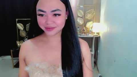 Snapshot of lustfuloffendertrina chatting on April 2026 01:34:01 AM Trina online show from April 2026 01:34:01 AM