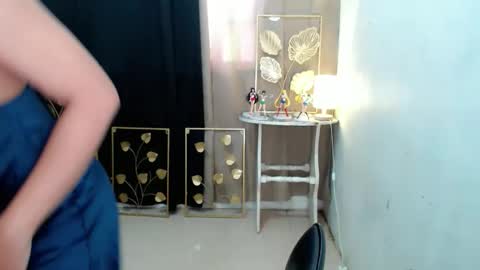 Snapshot of lustfuloffendertrina chatting on May 2026 02:18:02 AM Trina online show from May 2026 02:18:02 AM