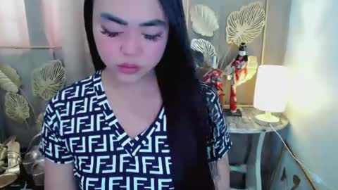 Snapshot of lustfuloffendertrina chatting on May 2026 01:58:02 AM Trina online show from May 2026 01:58:02 AM