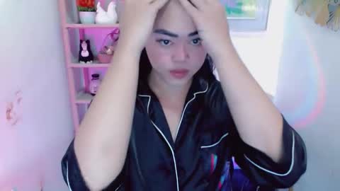 Snapshot of lustfuloffendertrina chatting on June 2026 09:11:02 AM Trina online show from June 2026 09:11:02 AM