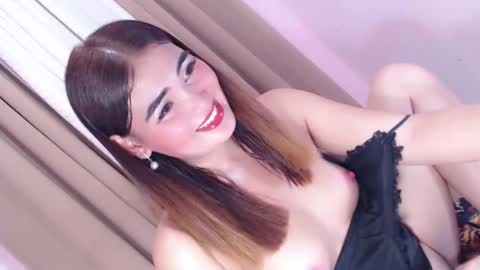 lustyseraphina online show from November 2025 03:50:01 AM