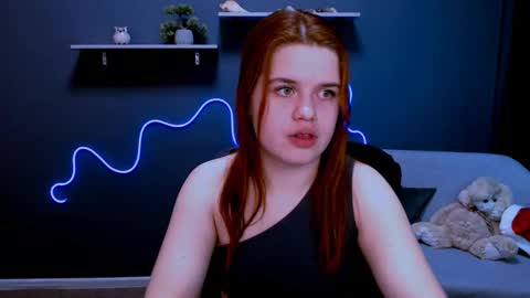 lusy_puff online show from February 2025 04:24:01 PM