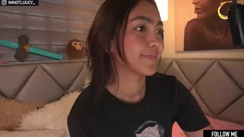 Snapshot of luucy___ chatting on September 2025 02:41:02 PM Lu online show from September 2025 02:41:02 PM