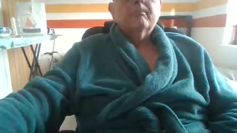 luvbigtits271 online show from January 2026 12:00:01 PM