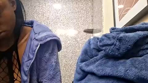 luvbug555 online show from November 2025 12:19:02 PM