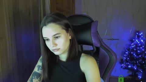 Snapshot of luvmeeow chatting on December 2024 12:08:01 AM Ann online show from December 2024 12:08:01 AM