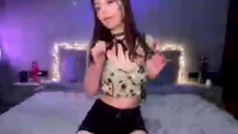 Snapshot of luvmiu chatting on November 2025 11:48:01 PM luvmiu online show from November 2025 11:48:01 PM