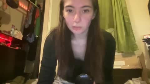 luvrxstarx online show from December 2025 01:45:01 AM