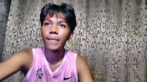 Snapshot of luxirfy_xx chatting on September 2025 01:38:02 PM luxirfy online show from September 2025 01:38:02 PM