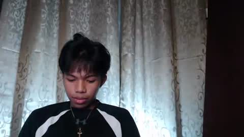 Snapshot of luxirfy_xx chatting on October 2025 04:37:01 PM luxirfy online show from October 2025 04:37:01 PM