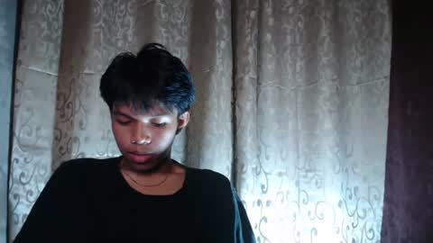 Snapshot of luxirfy_xx chatting on October 2025 06:51:01 PM luxirfy online show from October 2025 06:51:01 PM