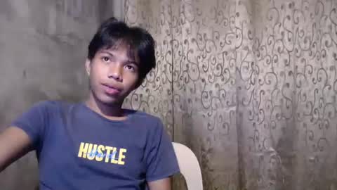 Snapshot of luxirfy_xx chatting on October 2025 11:44:02 AM luxirfy online show from October 2025 11:44:02 AM