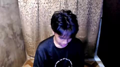 Snapshot of luxirfy_xx chatting on November 2025 05:24:02 PM luxirfy online show from November 2025 05:24:02 PM