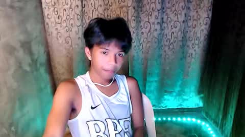 Snapshot of luxirfy_xx chatting on November 2025 06:18:02 PM luxirfy online show from November 2025 06:18:02 PM