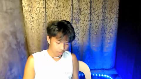 Snapshot of luxirfy_xx chatting on November 2025 05:11:01 PM luxirfy online show from November 2025 05:11:01 PM