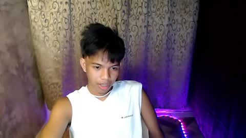 Snapshot of luxirfy_xx chatting on November 2025 05:13:02 PM luxirfy online show from November 2025 05:13:02 PM