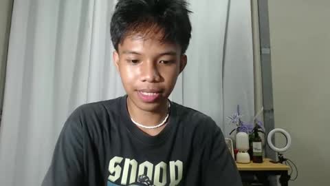 Snapshot of luxirfy_xx chatting on November 2025 04:44:01 PM luxirfy online show from November 2025 04:44:01 PM